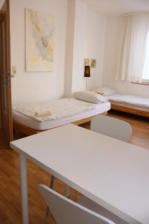 Studio-Apartments & Moeblierte Wohnungen Fuer Monteure Zentral In Mülheim an der Ruhr Esterno foto