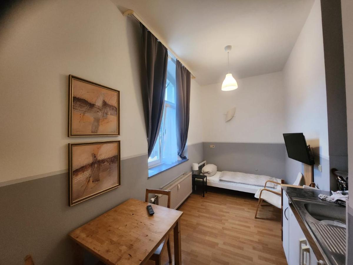 Studio-Apartments & Moeblierte Wohnungen Fuer Monteure Zentral In Mülheim an der Ruhr Esterno foto