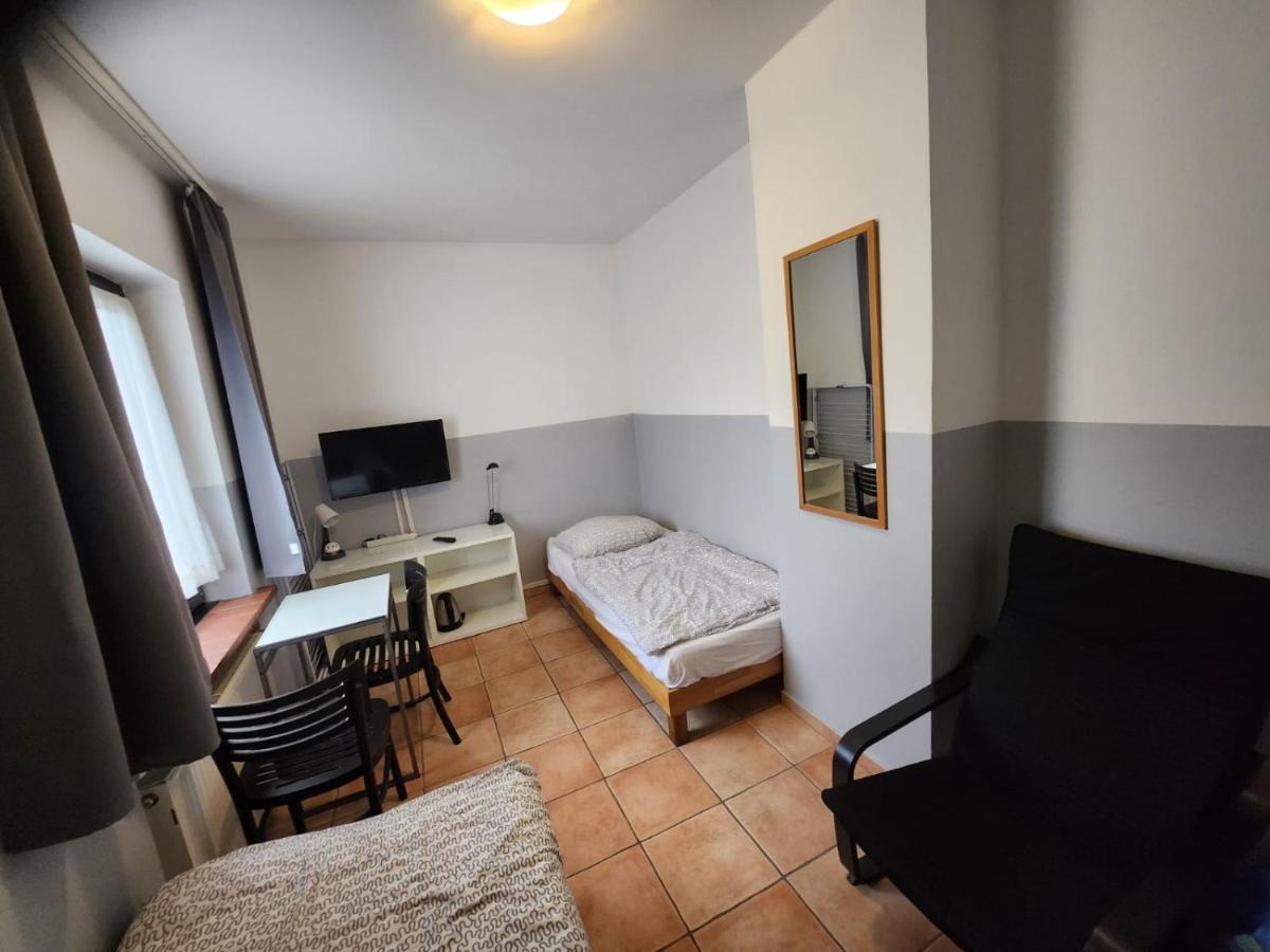 Studio-Apartments & Moeblierte Wohnungen Fuer Monteure Zentral In Mülheim an der Ruhr Esterno foto