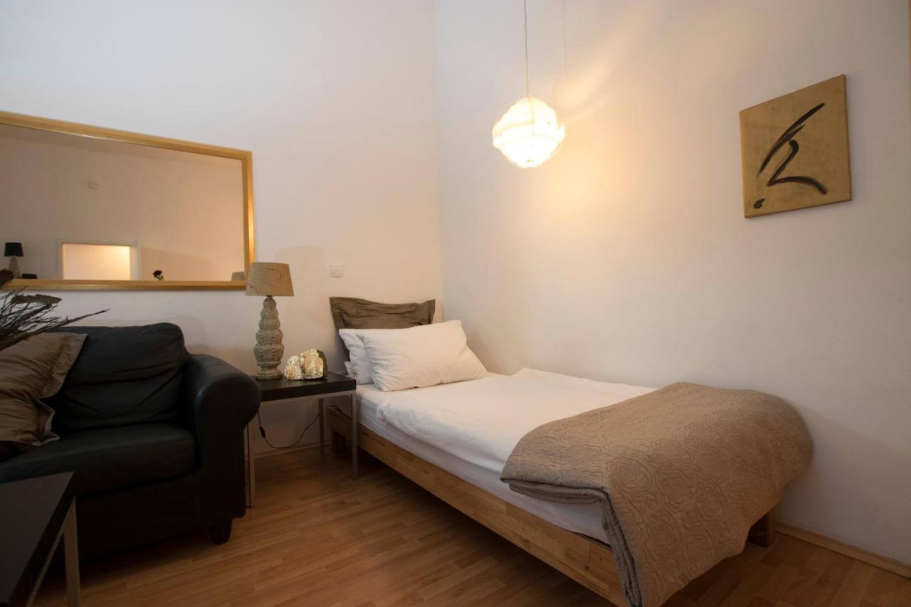 Studio-Apartments & Moeblierte Wohnungen Fuer Monteure Zentral In Mülheim an der Ruhr Esterno foto